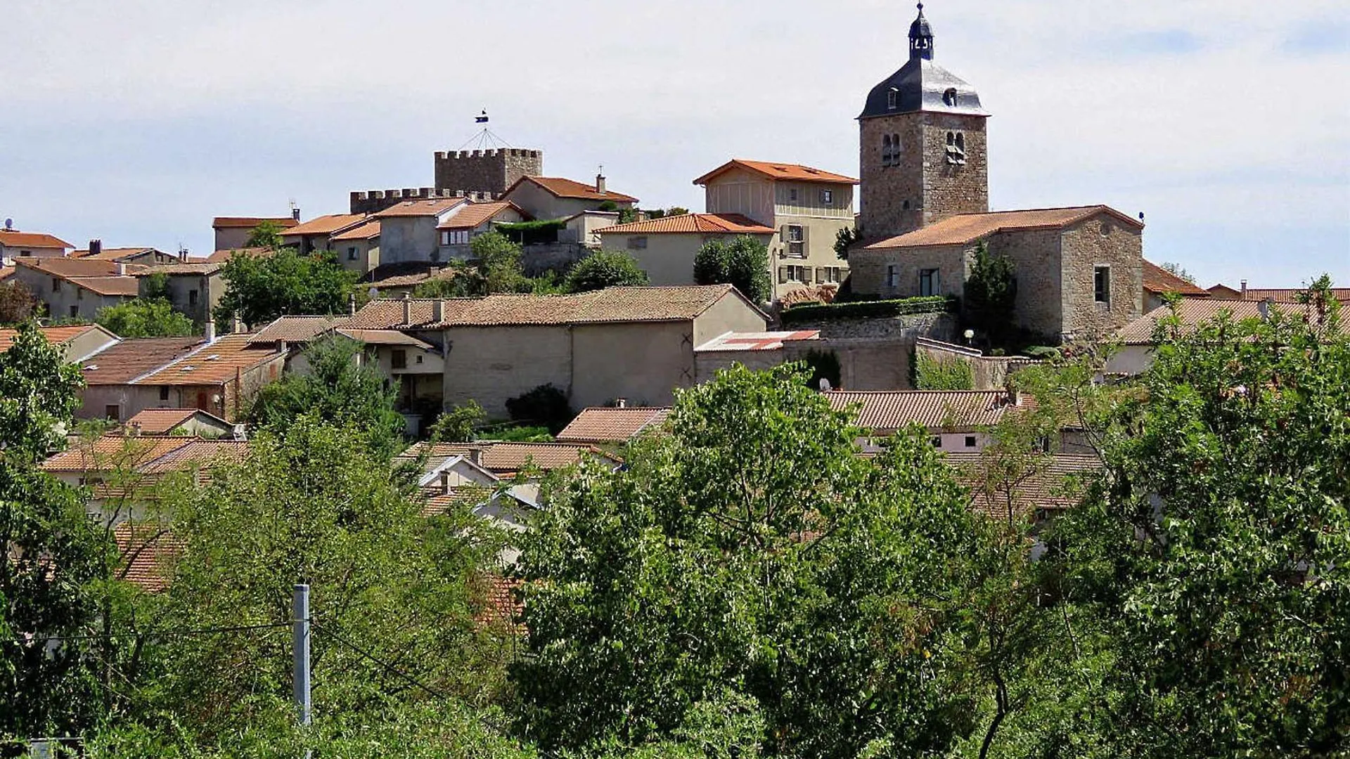 Holiday home Gite Cosy Avec Cour Privee, 2 Chambres, Cuisine Equipee, Tv, Wifi - Saint-Germain-Laval - Fr-1-496-120