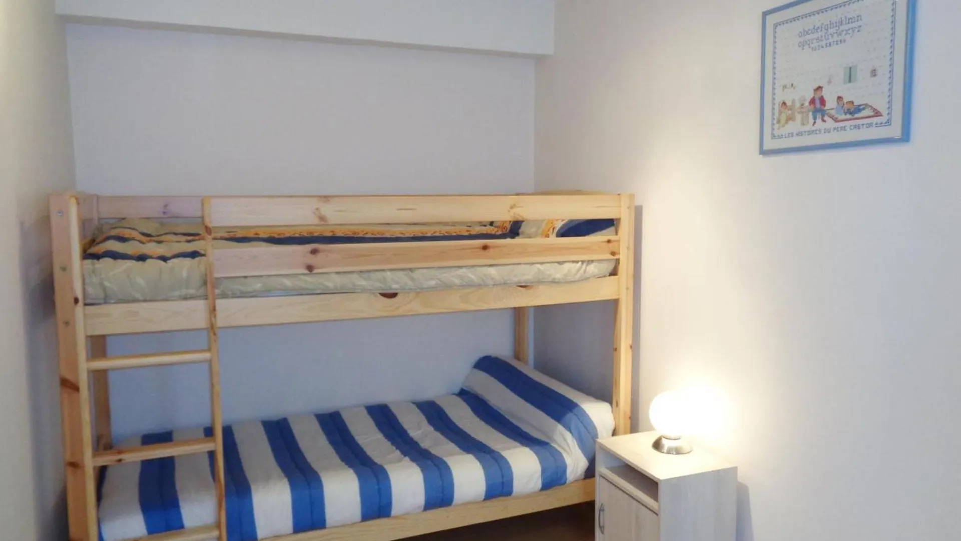Gite Cosy Avec Cour Privee, 2 Chambres, Cuisine Equipee, Tv, Wifi - Saint-Germain-Laval - Fr-1-496-120 0*, Saint-Germain-Laval (Loire) France